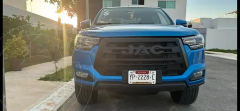 JAC Frison T8 2.0L usado (2025) color Azul Electrico precio $360,000