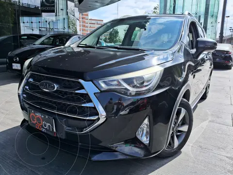 JAC Sei3  Quantum usado (2018) color Negro financiado en mensualidades(enganche $50,412 mensualidades desde $3,855)