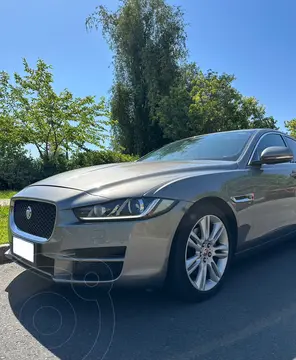 Jaguar XE 2.0L Prestige usado (2018) color Gris precio $23.800.000