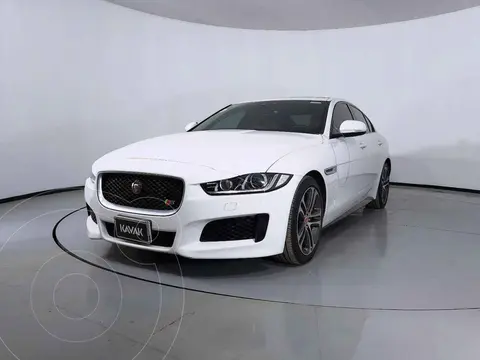 Jaguar XE S usado (2016) color Blanco precio $660,999