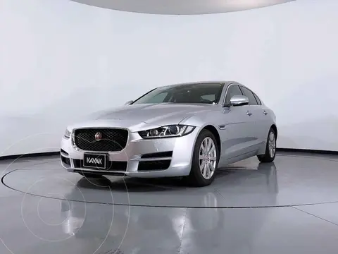 foto Jaguar XE Pure Tech usado (2016) color Negro precio $495,999