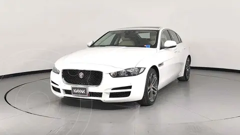 foto Jaguar XE S usado (2018) color Blanco precio $600,999