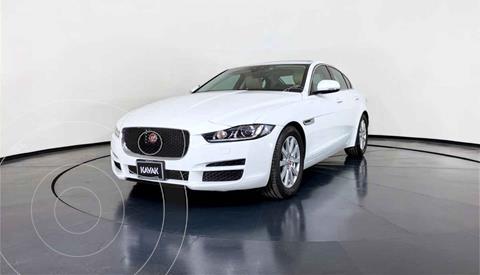 Jaguar XE Pure usado (2016) color Beige precio $466,999
