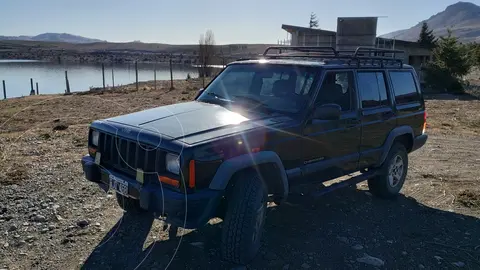 Jeep Cherokee Sport 4.0 usado (1997) color Verde precio u$s15.000