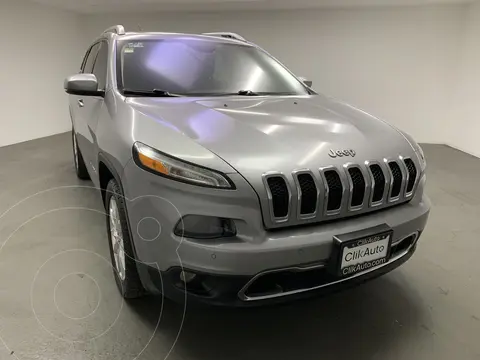 Jeep Cherokee Limited Plus usado (2017) color Plata Martillado financiado en mensualidades(enganche $63,000 mensualidades desde $11,200)
