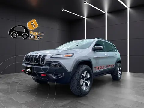 Jeep Cherokee TrailHawk usado (2015) color Plata precio $248,500