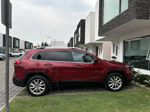 Jeep Cherokee Limited Premium usado (2016) color Rojo Cerezo precio $280,000