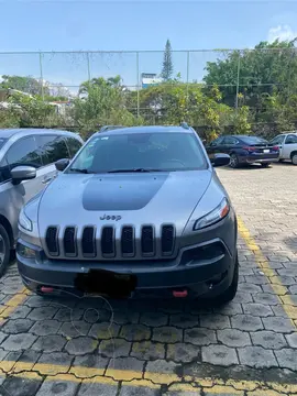 Jeep Cherokee TrailHawk usado (2014) color Gris precio $295,000