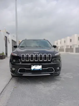 Jeep Cherokee Overland usado (2017) color Negro precio $145,000