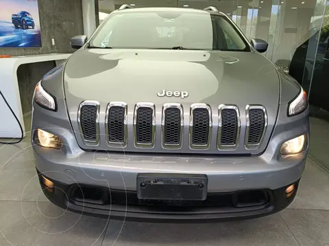 Jeep Cherokee Latitude usado (2015) color Gris financiado en mensualidades(enganche $44,000 mensualidades desde $6,500)