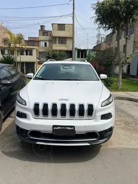 Jeep Cherokee 3.2L Limited 4x4 usado (2015) color Blanco precio u$s15,300