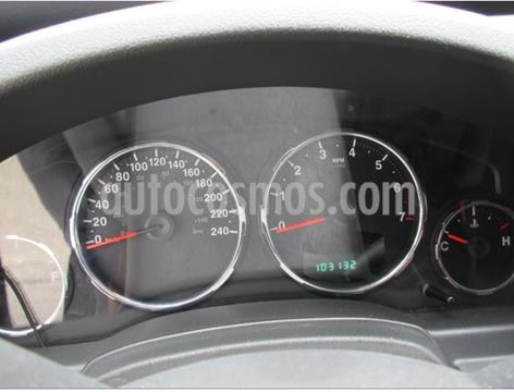 foto Jeep Cherokee Sport 3.7L Aut 4x4 usado (2010) color Negro precio Bs.12.000