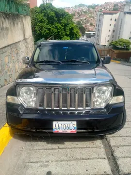 Jeep Cherokee Limited 4x4 usado (2010) color Negro precio u$s10.000