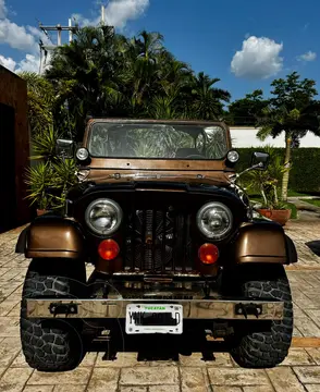 Jeep CJ 7 usado (1982) color Marron precio $150,000