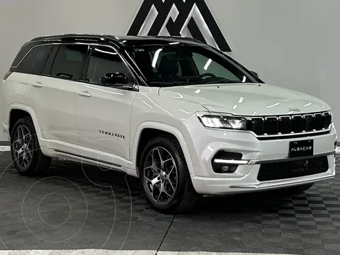 Jeep Commander Overland usado (2025) color Blanco precio $569,999