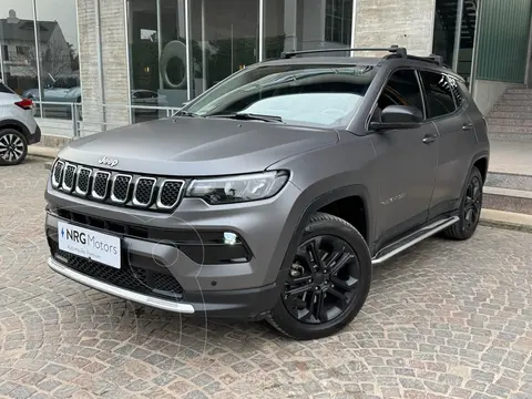 Jeep Compass 1.3 T 270 Longitude At6 usado (2022) color Gris Oscuro precio u$s32.900