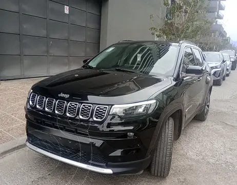 Jeep Compass 1.3 4x2 Longitude Aut Plus usado (2024) color Negro precio $51.000.000