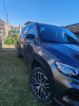Jeep Compass 1.3 4x2 Limited Plus Aut usado (2022) color Gris precio u$s31.500