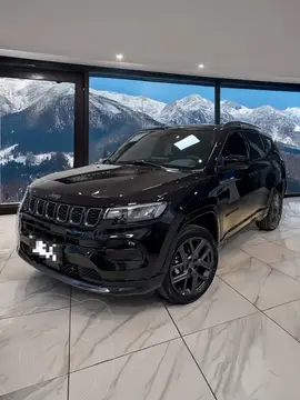 Jeep Compass 1.3 4x2 Serie S nuevo color Negro Carbon precio $52.400.000