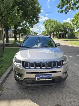 Jeep Compass 2.4 4x2 Longitude Aut usado (2021) color Plata precio $34.500.000