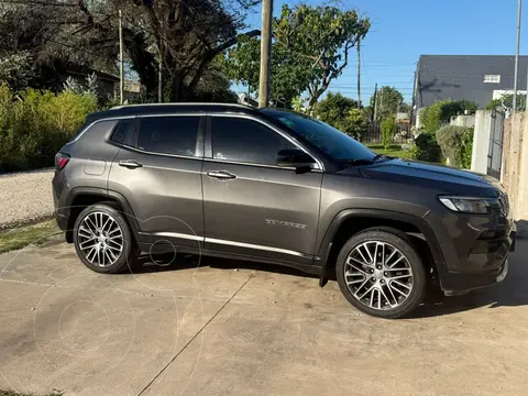 Jeep Compass 1.3 4x2 Limited Plus Aut usado (2022) color Gris precio u$s32.000