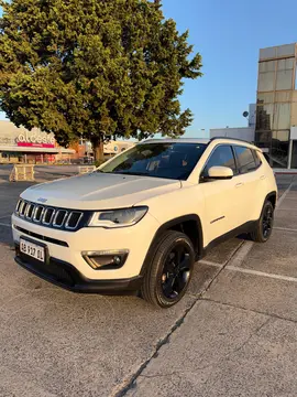 Jeep Compass 2.4 4x4 Longitude Plus Aut usado (2017) color Blanco precio $28.000.000