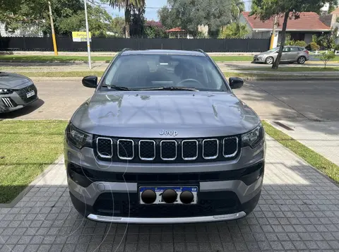 Jeep Compass 1.3 4x2 Longitude Aut Plus usado (2023) color Gris precio $39.500.000