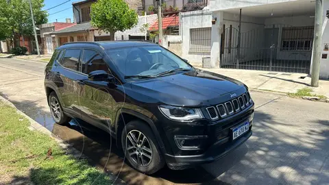 Jeep Compass 2.4 4x2 Sport Aut usado (2021) color Negro Carbon precio $34.000.000