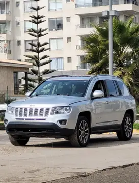 Jeep Compass  Limited usado (2014) color Gris precio $9.900.000