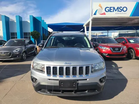 Jeep Compass 4x2 Latitude usado (2015) color Gris precio $220,000