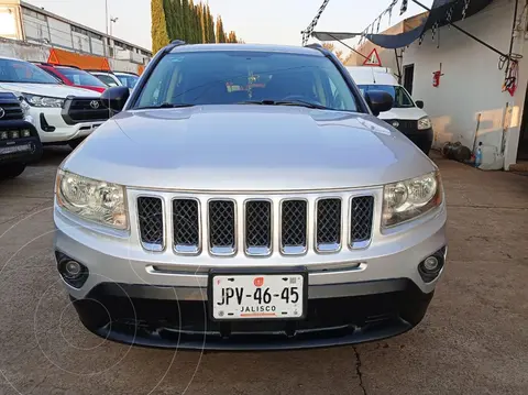 Jeep Compass 4x2 Latitude usado (2014) color Plata precio $165,000