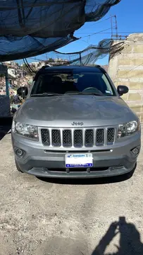 Jeep Compass 4x2 Base usado (2015) color Gris precio $165,000