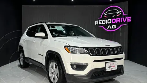 Jeep Compass Latitude usado (2019) color Blanco financiado en mensualidades(enganche $72,980 mensualidades desde $10,300)