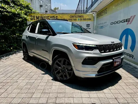 Jeep Compass High Altitude usado (2025) color plateado precio $729,000