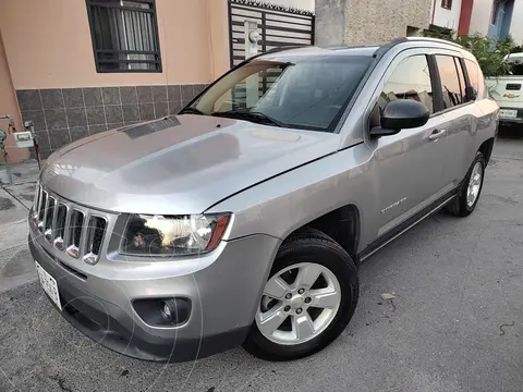 Jeep Compass 4x2 Latitude Aut usado (2015) color Plata precio $175,000