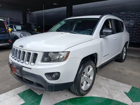 Jeep Compass 4x2 Latitude Aut usado (2016) color Blanco precio $195,000