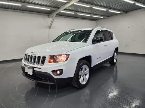 Jeep Compass 4x2 Latitude usado (2016) color Blanco precio $238,000