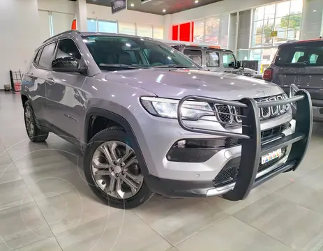 Jeep Compass Limited Premium usado (2023) color plateado financiado en mensualidades(enganche $198,843 mensualidades desde $8,542)