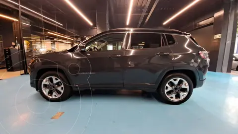 foto Jeep Compass Limited Premium usado (2018) color Gris precio $384,000