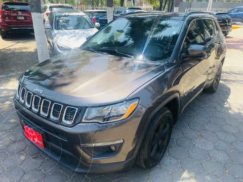 Jeep Compass 4x2 Latitude Aut usado (2019) color Gris financiado en mensualidades(enganche $81,969 mensualidades desde $7,281)