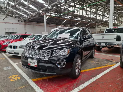 Jeep Compass 4x2 Latitude Aut usado (2016) color Negro financiado en mensualidades(enganche $69,000 mensualidades desde $5,250)