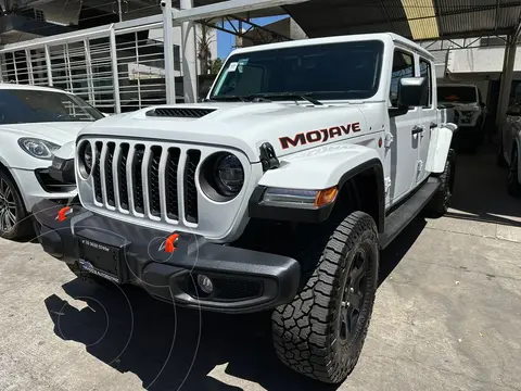 Jeep Gladiator Mojave usado (2022) color Blanco financiado en mensualidades(enganche $240,000 mensualidades desde $33,298)