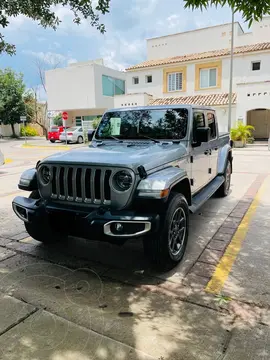 Jeep Gladiator Overland usado (2020) color Plata precio $1,009,000