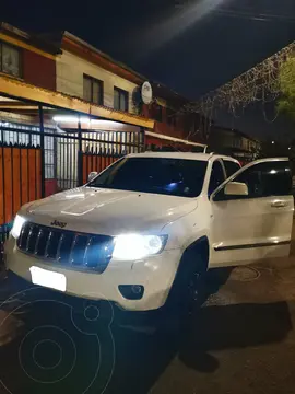 Jeep Grand Cherokee Laredo 3.6L 4x2 usado (2013) color Blanco precio $9.500.000
