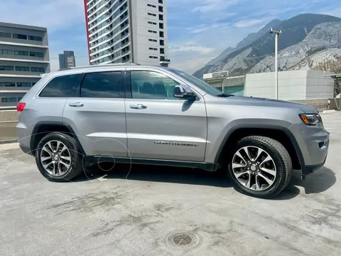 Jeep Grand Cherokee Limited Lujo 5.7L 4x4 usado (2018) color Gris precio $536,750