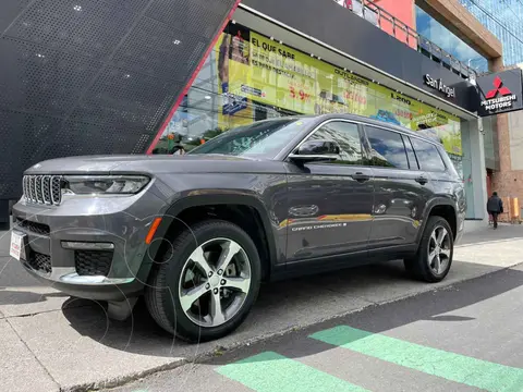 Jeep Grand Cherokee Limited 4x2 usado (2024) color Gris financiado en mensualidades(enganche $246,400 mensualidades desde $23,513)