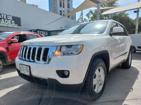 foto Jeep Grand Cherokee Laredo 4x2 3.6L V6 Lujo usado (2012) color Blanco precio $287,000