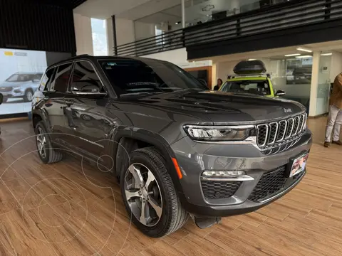 Jeep Grand Cherokee Limited 4x2 usado (2023) color Gris Oscuro precio $910,000
