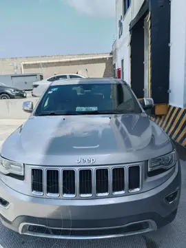 Jeep Grand Cherokee L limited usado (2011) color Gris precio $180,000