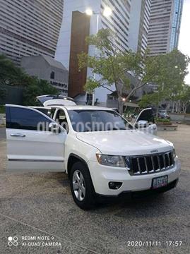 foto Jeep Grand Cherokee Laredo 4x4 (92l) V8,5.2i,16v A 1 2 usado (2012) color Blanco precio u$s11.000